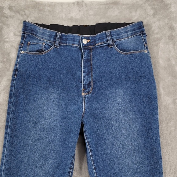 Avenue Cropped Jeans Womens 14 Blue Embroidered Beaded Frayed Hem Boho 32x20 - Picture 3 of 12